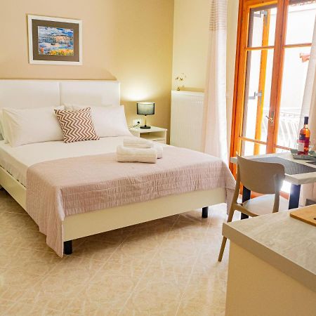 Апартаменти Dina Studio Argostoli 1 Екстер'єр фото