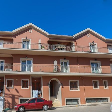 Апартаменти Dina Studio Argostoli 1 Екстер'єр фото