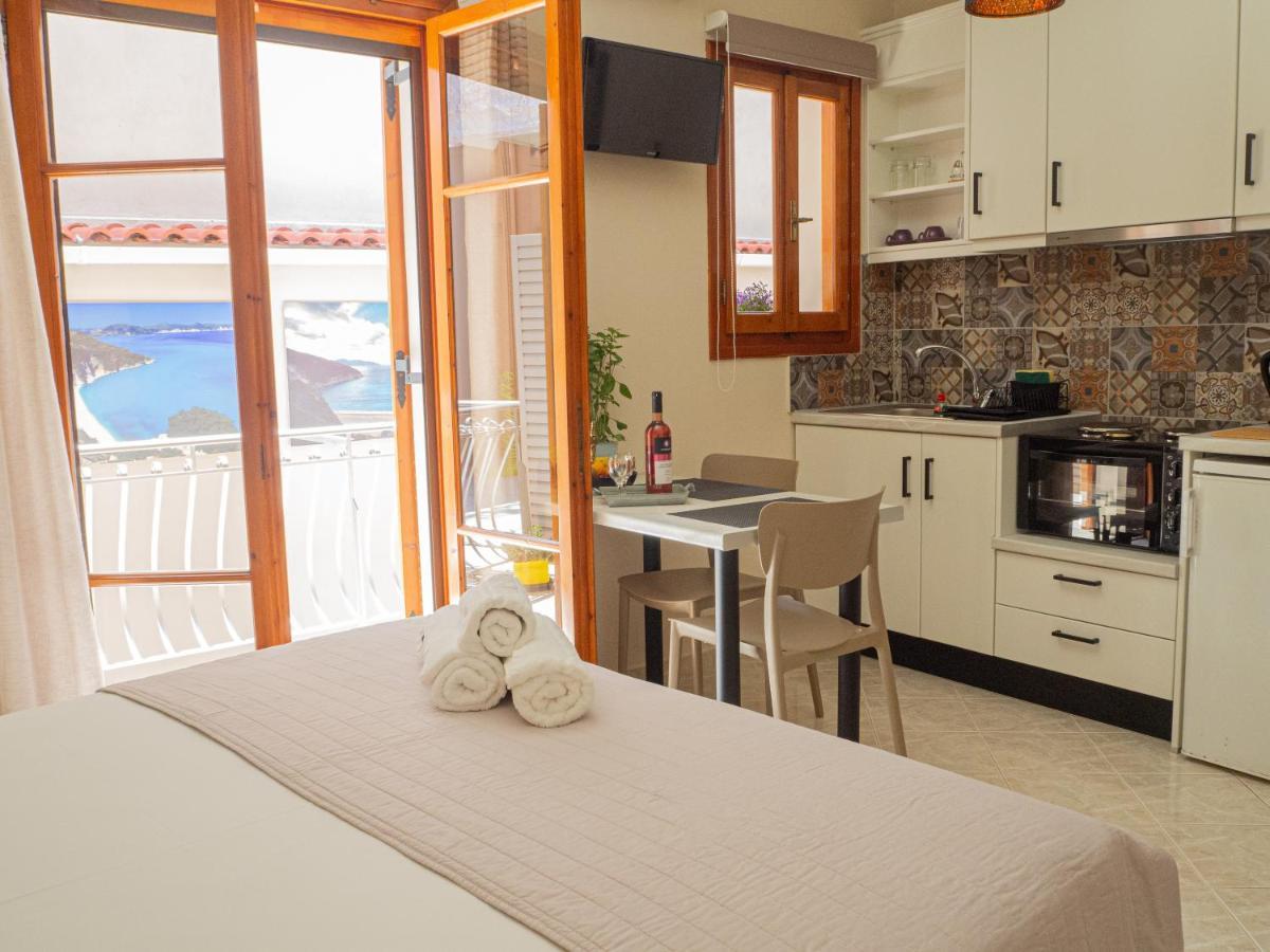 Апартаменти Dina Studio Argostoli 1 Екстер'єр фото