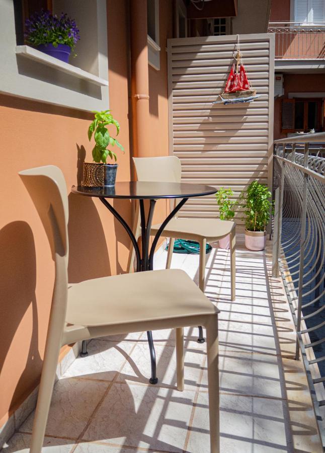Апартаменти Dina Studio Argostoli 1 Екстер'єр фото