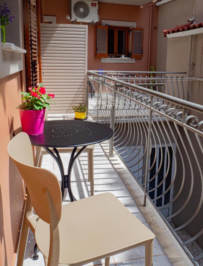 Апартаменти Dina Studio Argostoli 1 Екстер'єр фото